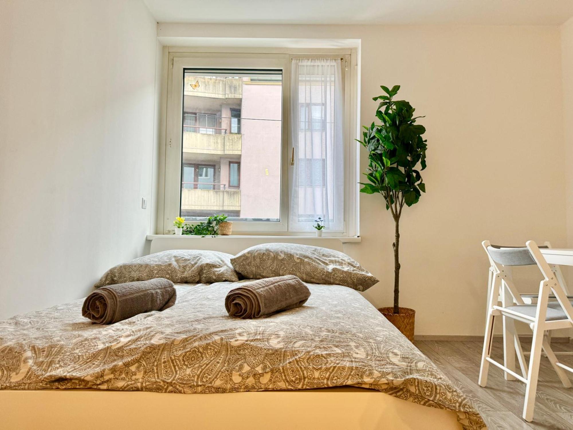 Stylish Schonbrunn Apartments - Free Underground Parking Viena Exterior foto