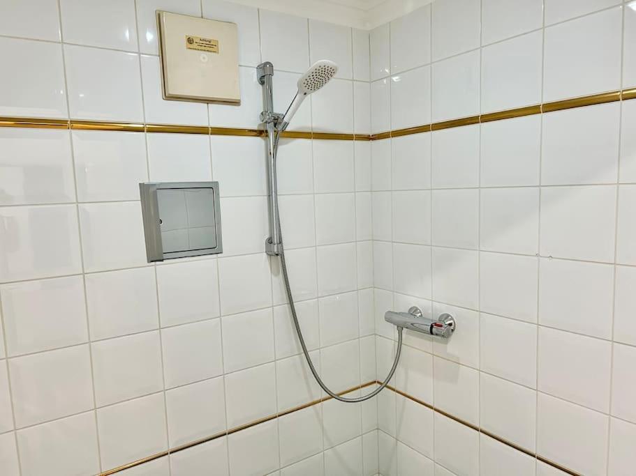 Stylish Schonbrunn Apartments - Free Underground Parking Viena Exterior foto